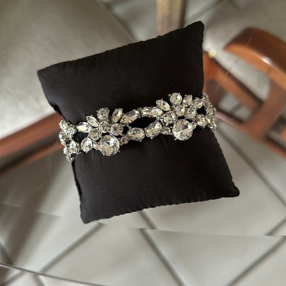 NEW Rhinestones Elastic Bracelet - Picture 3 of 7